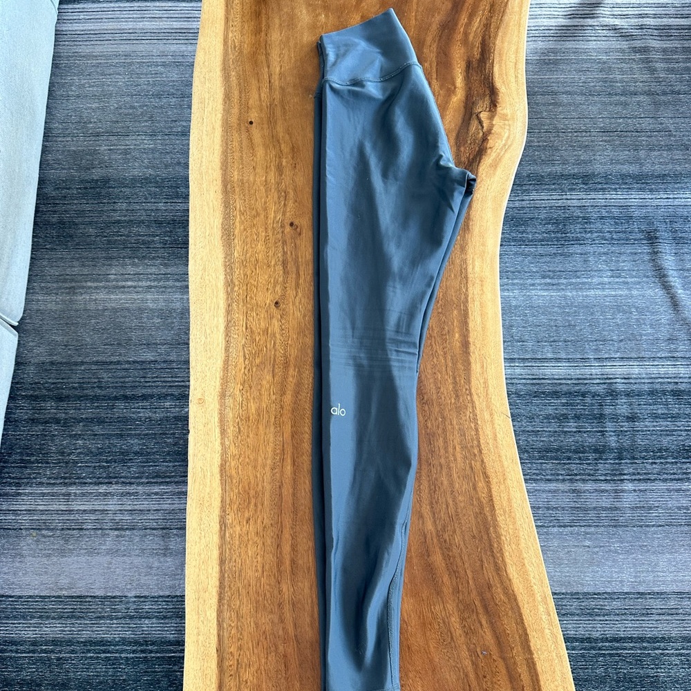 Alo High-Waist Airlift Legging